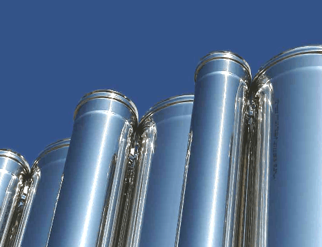 Vari elementi di canna fumaria in acciaio inox lucido e coibentato