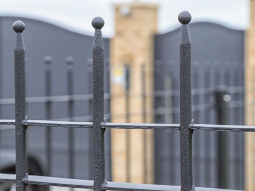 Recinzione modulare in acciaio a rapida installazione - immagine 2