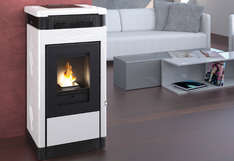 Stufa a pellet ventilata Twister canalizzata con rivestimento in maiolica