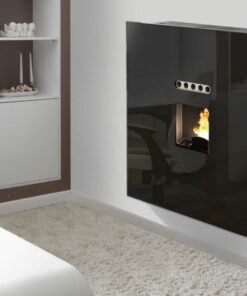 Stufa a pellet idro Quadra Floor con frontale in vetro nero serigrafato